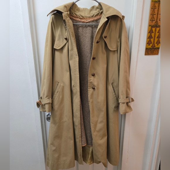 Jackets & Blazers - Vintage vtg tan hooded long trench coat jacket with wool insert size small
